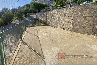 21 2036 34 Kastela apartment house for sale