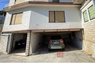 21 2036 34 Kastela apartment house for sale