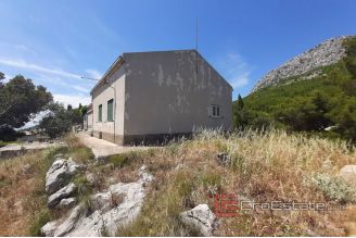 012 2016 497 Split area property with open sea view for sale