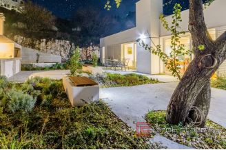 017 2026 88 Brac modernly designed villa for sale