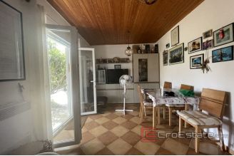 018 5105 30 Rogoznica house near the sea for sale1