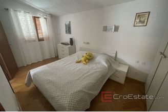 018 5105 30 Rogoznica house near the sea for sale1