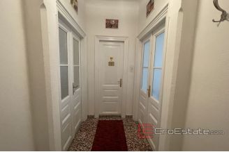 015 2035 32 Split center three bedroom apartment for sale