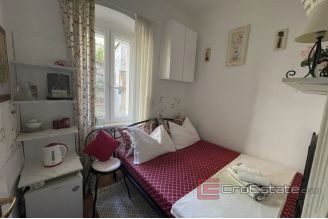 015 2035 32 Split center three bedroom apartment for sale