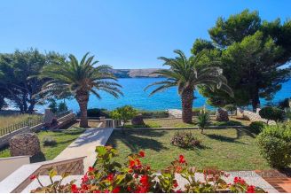 020 2021 305 Zadar villa in first row to the sea for sale