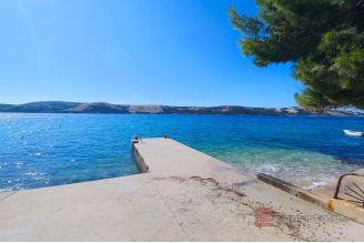020 2021 305 Zadar villa in first row to the sea for sale