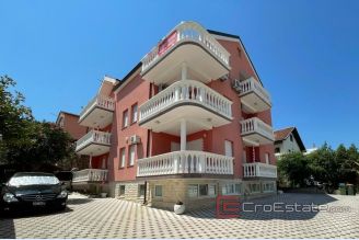 001 2041 30 Vodice apartment house for sale