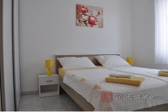 017 2041 30 Vodice apartment house for sale