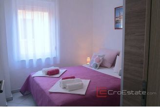 017 2041 30 Vodice apartment house for sale