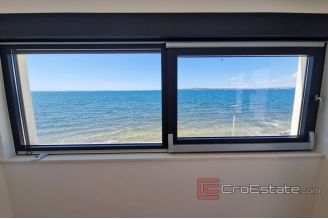 016 5106 30 Zadar penthouse first row to the sea for sale