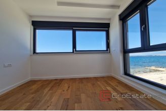 016 5106 30 Zadar penthouse first row to the sea for sale