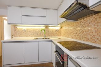 014 2022 340 Pag apartment house first row to the sea for sale