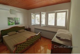 014 2022 340 Pag apartment house first row to the sea for sale