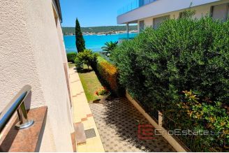 020 2021 306 near zadar house first row to the sea for sale
