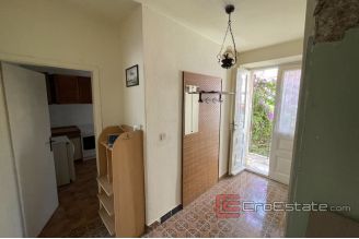 014 2030 31 Brac stone house near the sea for sale