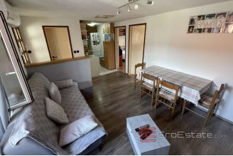 014 2030 31 Brac stone house near the sea for sale