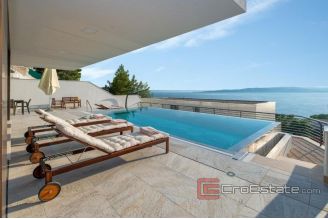 020 2018 192 Makarska villa with pool and sea view for sale