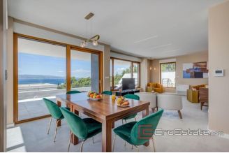020 2018 192 Makarska villa with pool and sea view for sale