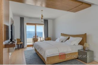 020 2018 192 Makarska villa with pool and sea view for sale