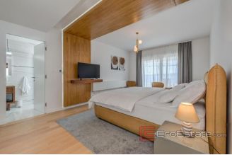 020 2018 192 Makarska villa with pool and sea view for sale