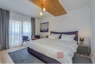 020 2018 192 Makarska villa with pool and sea view for sale