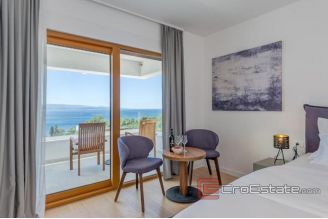 020 2018 192 Makarska villa with pool and sea view for sale