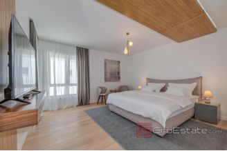 020 2018 192 Makarska villa with pool and sea view for sale