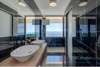 020 2018 192 Makarska villa with pool and sea view for sale