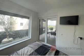 014 2035 33 Ciovo modern apartment for sale