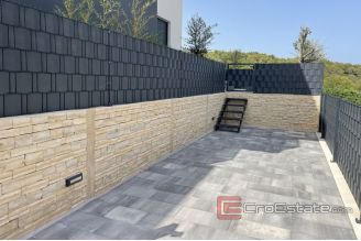 014 2035 33 Ciovo modern apartment for sale