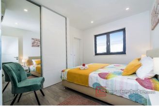 018 2029 39 near zadar villa with pool and sea view for sale