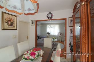 019 2030 32 Korcula stone house in center for sale