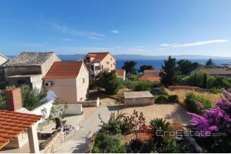 013 2018 194 Brac apartment house with sea view for sale