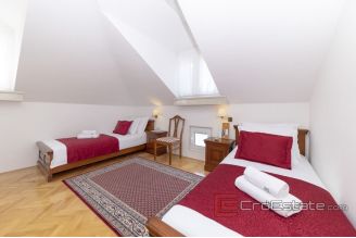 017 2029 40 Murter hotel in first row to the sea for sale