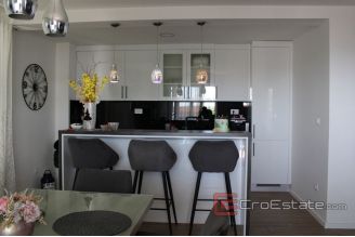 014 2031 41 Kastela house with pool and sea view for sale