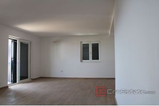 014 2031 41 Kastela house with pool and sea view for sale