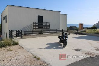 014 2031 41 Kastela house with pool and sea view for sale