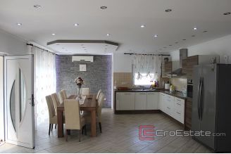 012 2031 42 Marina apartment house with sea view for sale