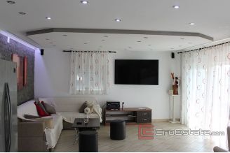 012 2031 42 Marina apartment house with sea view for sale