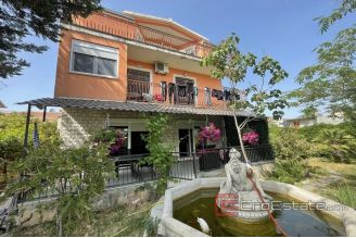 015 2036 34 Kastela apartment house for sale