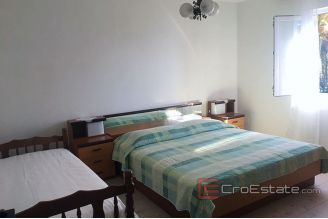 011 5110 30 Peljesac house second row from the sea for sale
