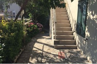 011 5110 30 Peljesac house second row from the sea for sale