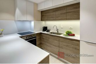 009 2040 24a Zadar penthouse with sea view for sale