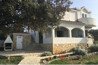 010 2037 23 near Zadar house first row to the sea for sale