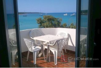 010 2037 23 near Zadar house first row to the sea for sale