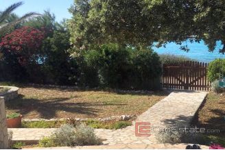 010 2037 23 near Zadar house first row to the sea for sale