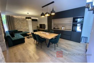 016 2043 32 near zadar stone house with pool for sale