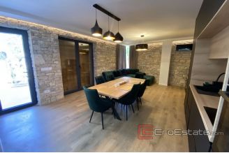 016 2043 32 near zadar stone house with pool for sale