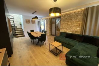 016 2043 32 near zadar stone house with pool for sale