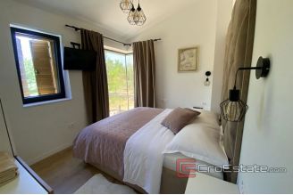 016 2043 32 near zadar stone house with pool for sale